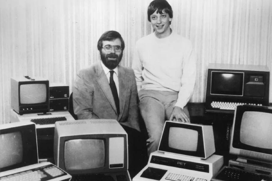 Bill Gates dan Paul Allen sebagai pendiri Microsoft