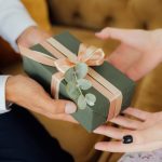 15 Rekomendasi Kado Pernikahan, Jangan Cuma Seprai dan Selimut!