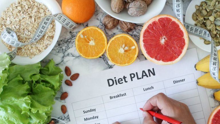 Rekomendasi 7 Makanan Penurun Berat Badan, Enak tapi Sehat!