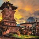 Rekomendasi 25 Destinasi Wisata Religi di Indonesia, Tingkatkan Iman di 2025