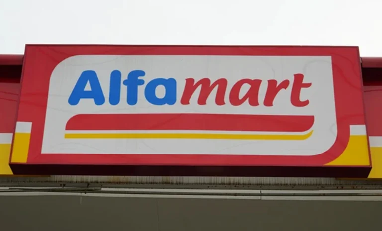 Papan nama toko Alfamart